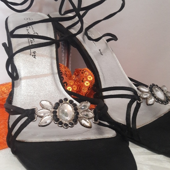 Sandales à Talons Sweet Seventeen - Noires à Volutes Blanches, Bride Cheville, 7 US